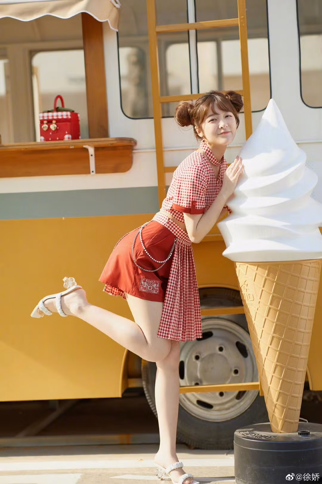 Cuoc song cua con gai nuoi Chau Tinh Tri-Hinh-13