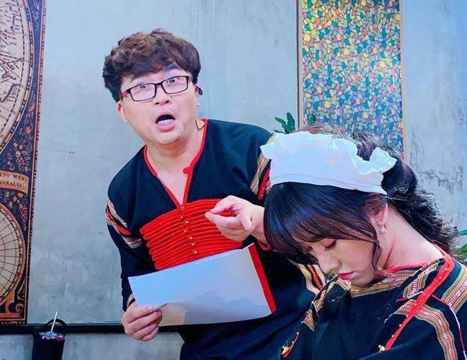 Canh ngu guc thay thuong cua sao Viet trong hau truong-Hinh-2