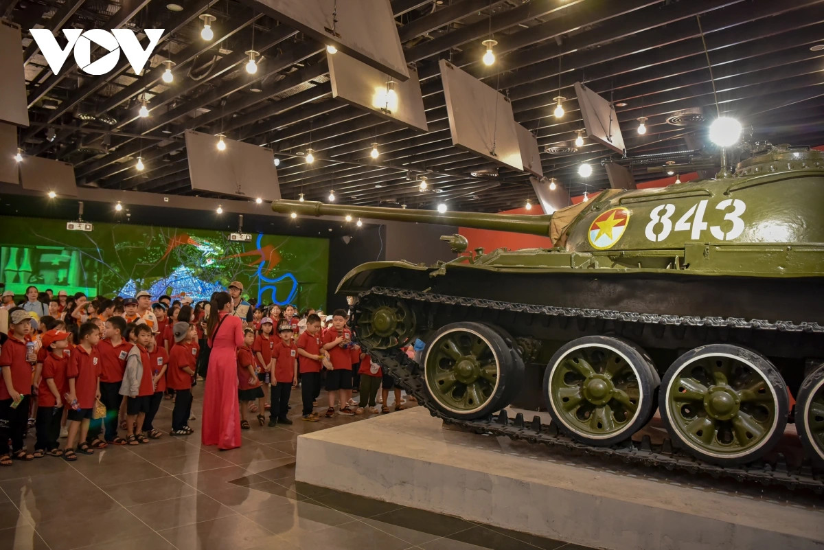 Các em học sinh được tìm hiểu, học tập lịch sử một cách trực quan và sinh động.