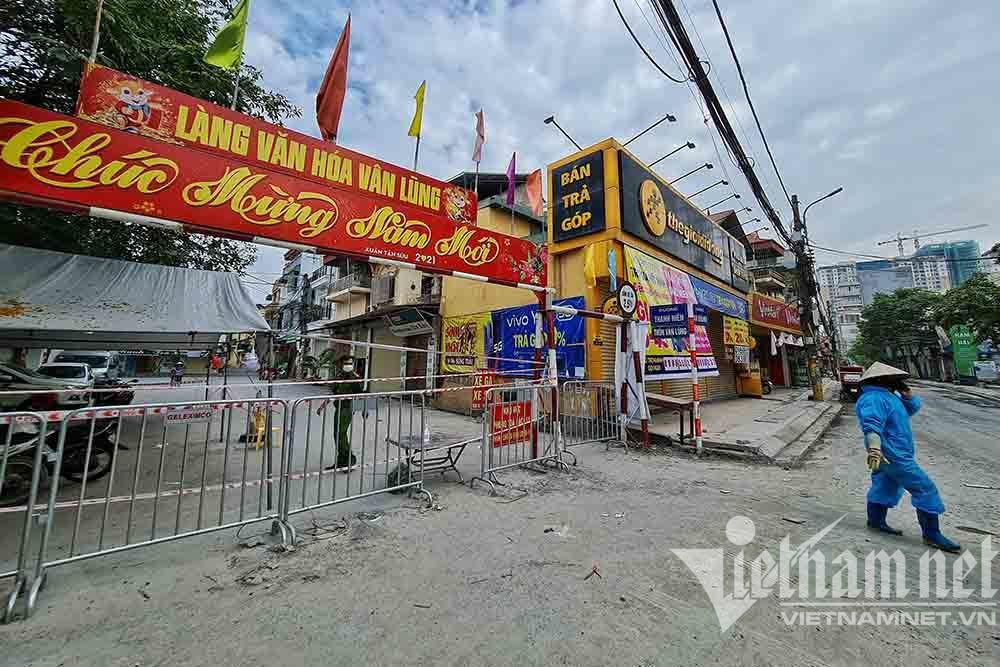 Dung tuong gach, lap 14 chot quanh xa co 6 ca mac Covid-19-Hinh-5