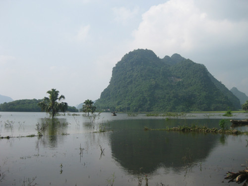 Chuyen kho tin ve kho bau nuc tieng Lang Mang