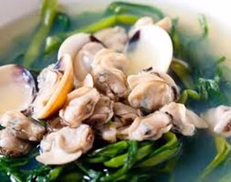 Ngao nấu rau muống.