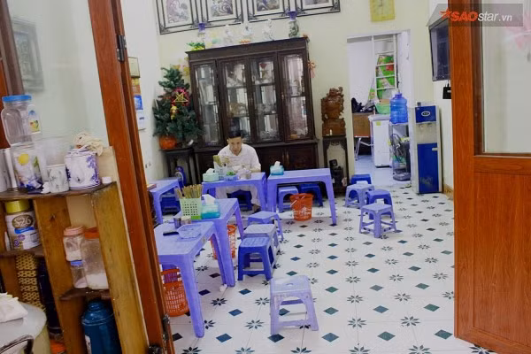 Không gian yên tĩnh, sạch sẽ của quán.