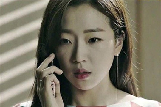 Chồng ngoại tình, mẹ chồng chửi dâu 'ăn ở không ra gì' ảnh 2