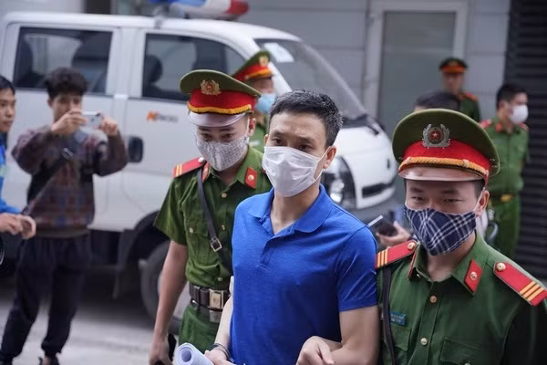 Nguoi dan ong 'bi an' vang mat o phien xu vu Tran Bac Ha-Hinh-3