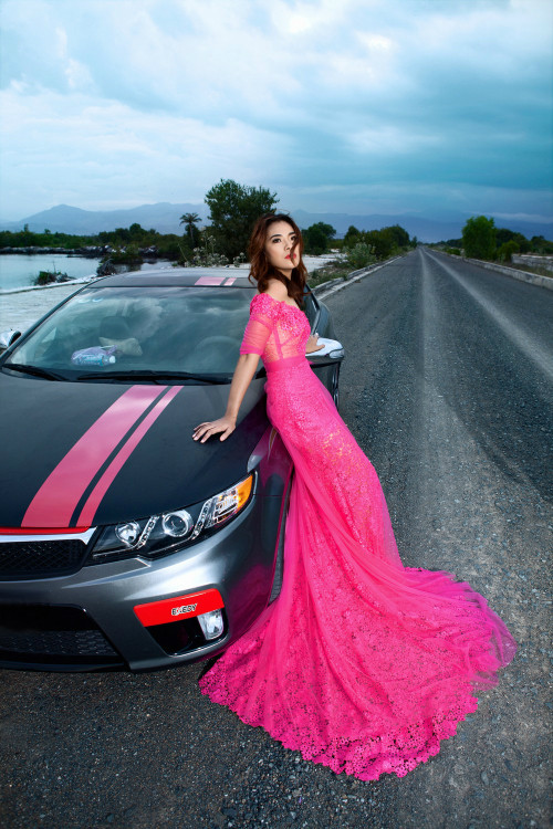 Được biết Bích Dự là người đẹp từng được đánh giá cao tại cuộc thi Hoa hậu Phu nhân thế giới người Việt 2012 khi cô lọt vào Top 7 người đẹp nhất.