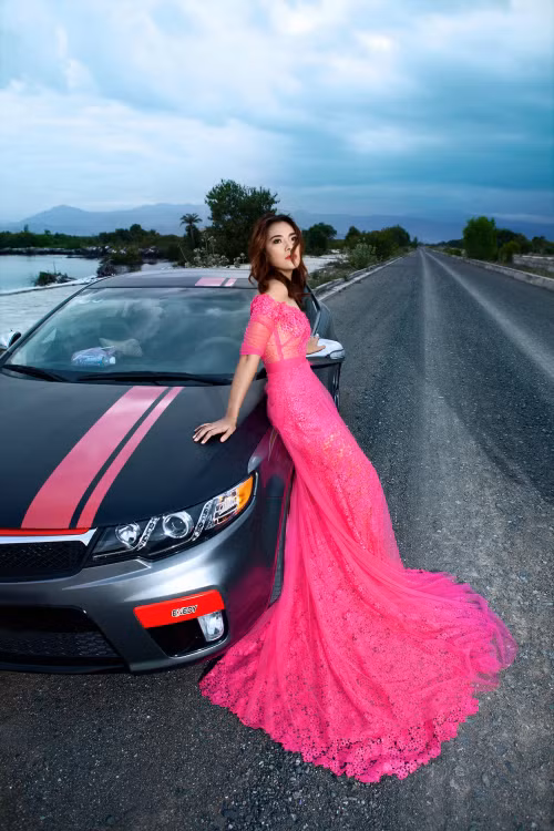 Được biết Bích Dự là người đẹp từng được đánh giá cao tại cuộc thi Hoa hậu Phu nhân thế giới người Việt 2012 khi cô lọt vào Top 7 người đẹp nhất.