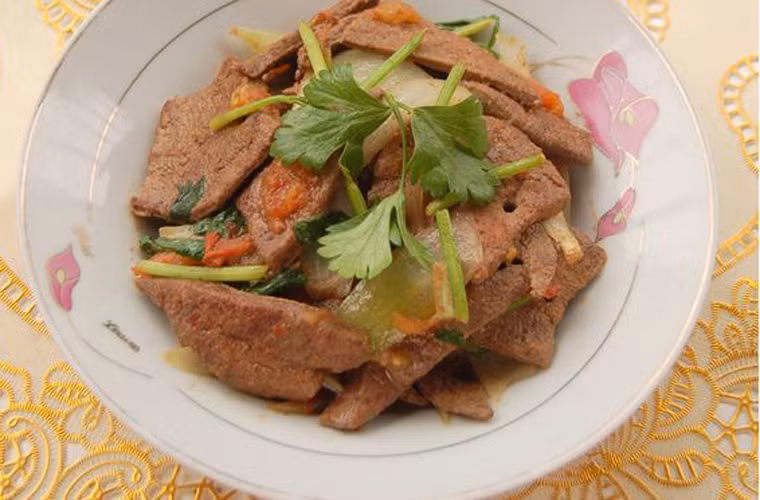 Gan xào xốt cà chua.