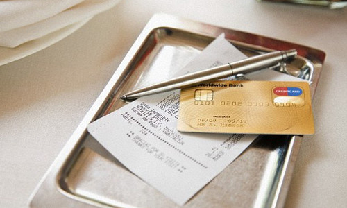 Thông qua tiếp xúc da, BPA nhanh chóng thâm nhập vào máu và gây ra các vấn đề sức khỏe nghiêm trọng.