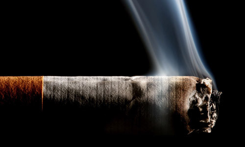 Không chỉ gây ung thư phổi, độc tố trong thuốc lá còn khiến người hút dễ mắc các bệnh lây qua đường tình dục.