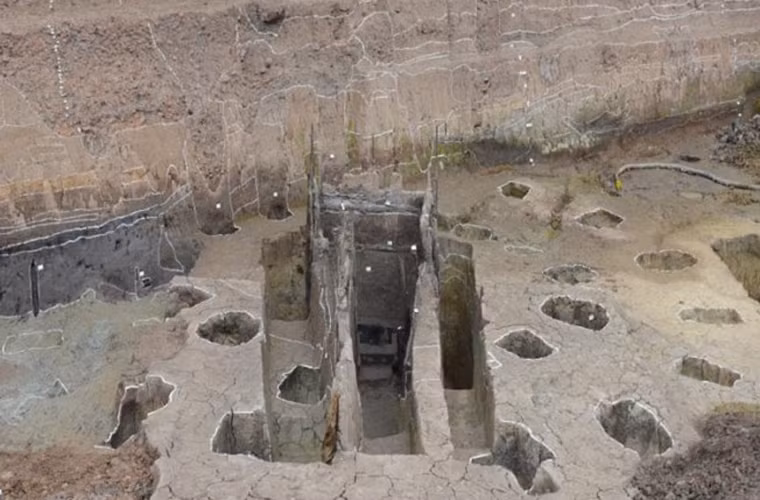 Sau khi thảo luận về vị trí, kiến trúc, di vật, đối sánh với các di tích đã nghiên cứu ở Thăng Long - Hà Nội như đàn Nam Giao, đàn Xã Tắc ở Việt Nam và các nước khác, bước đầu các nhà khoa học thống nhất đề tên gọi là Di tích tế lễ Trời – Đất của Hoàng đế đầu thời Lý.