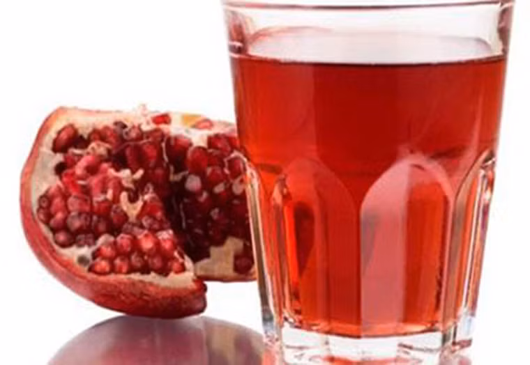 Các chuyên gia cũng cảnh báo, chị em cũng cần sớm từ bỏ thói quen hút thuốc lá, uống rượu; tăng cường luyện tập thể thao và duy trì chế độ ăn uống lành mạnh mới có thể hạn chế tối đa khả năng mắc bệnh.