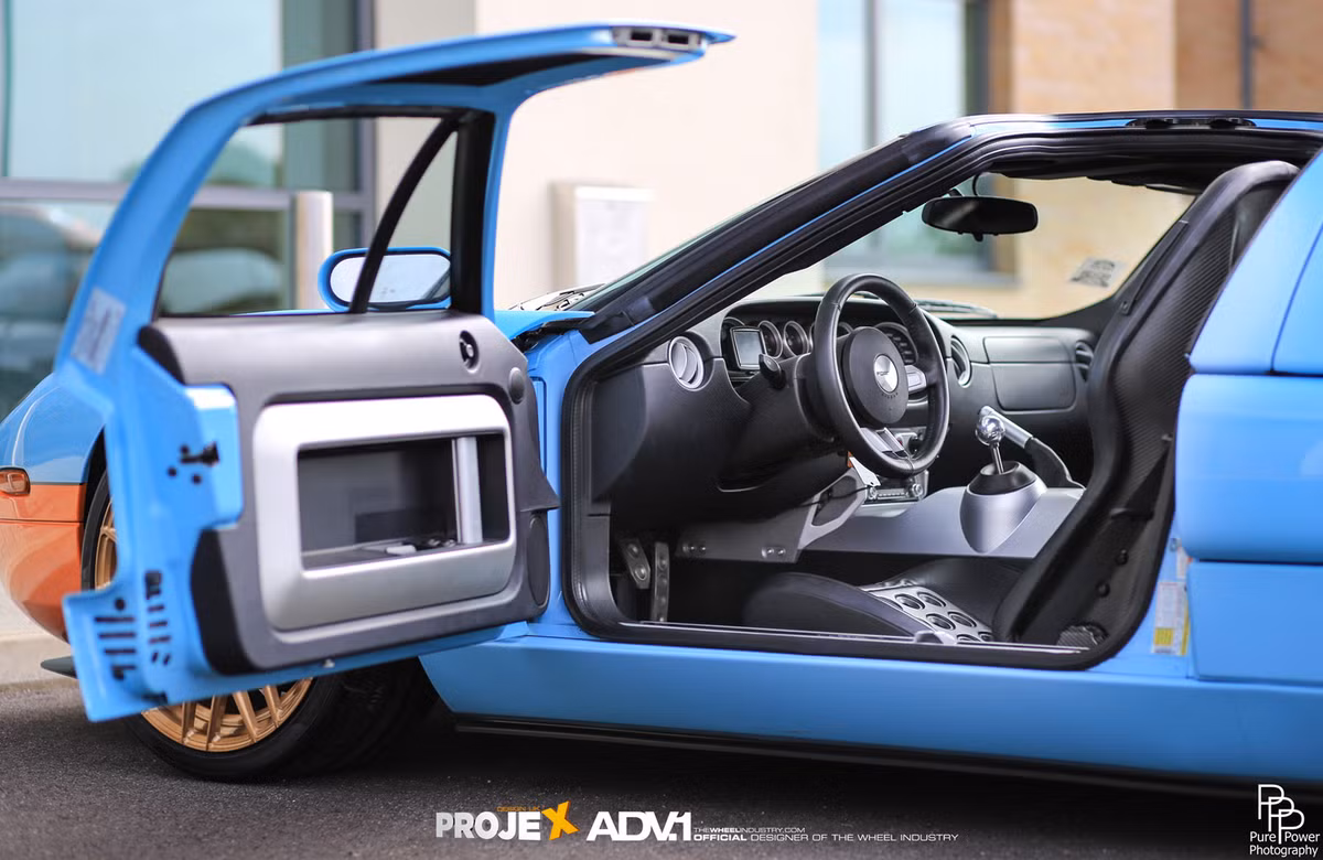 Khoang xe hiện đại, tiện nghi của mẫu xe "minh tinh thế giới".