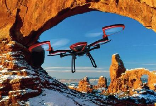 Hình ảnh Sky Rider bay liệng trên không.