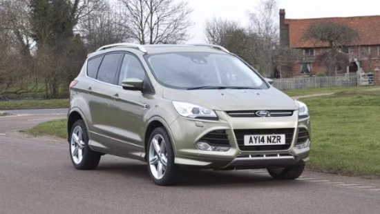 Ford Kuga: Tuy sở hữu một số đặc điểm động lực giống như thế hệ đầu tiên nhưng Kuga có chất lượng kết cấu và hiệu suất động cơ cao hơn hẳn.