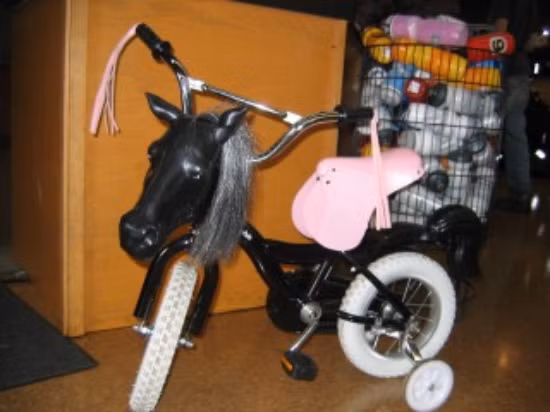 Song, hình ảnh của nó lại không hề làm cho người ta khiếp sợ.