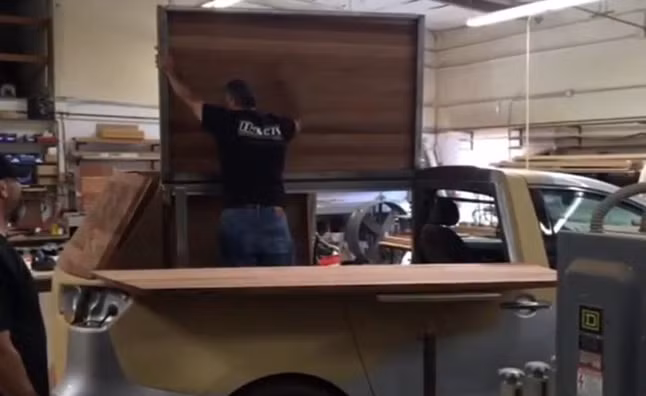 Kia Bia Van được hé lộ lần đầu trong một video ngắn hồi đầu tháng trước. Qua đoạn teaser ngắn ngủi đó, những hình ảnh, thông tin về mẫu xe này vẫn chưa thỏa lòng giới hâm mộ. Vì vậy, Kia Bia cũng là một trong những mẫu xe đang được chờ đón.