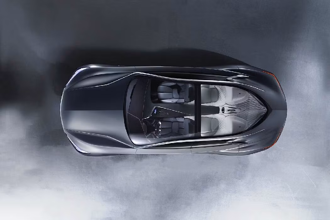 Nhóm thiết kế dưới sự dẫn dắt của Brit Simon Cox đã phác thảo ra một sản phẩm ấn tượng với chiều dài hơn 5m và vô số chi tiết tuyệt vời.