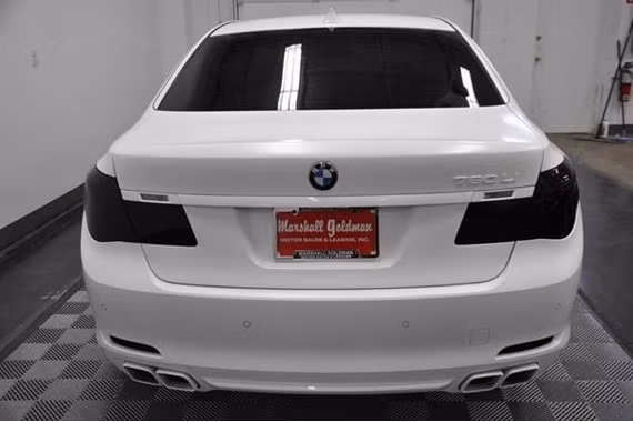 Ẩn sau dáng vẻ tưởng chừng như đơn điệu này là một hệ thống động cơ 544 mã lực.