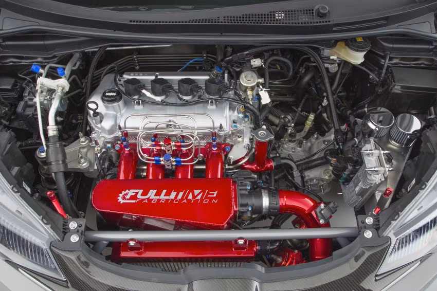 Với động cơ cực khỏe, Honda Jazz tự tin là mẫu xe thể thao đẳng cấp, lấn át những đối thủ khác cùng xuất hiện tại triển lãm xe lần này.