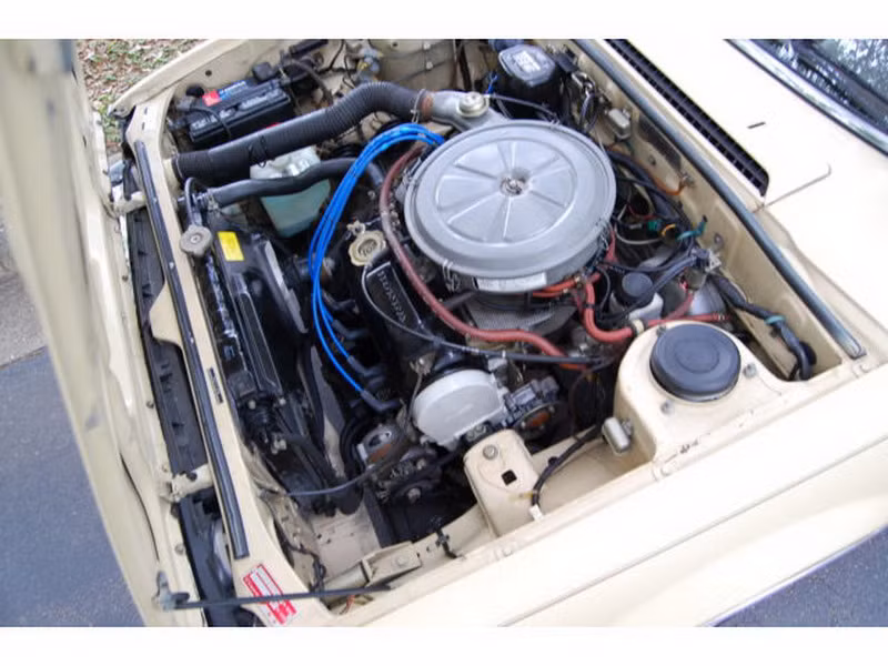 Accord 1979 vận hành trên hệ động cơ 1.751cc 4 xi-lanh 1.8L công suất 72 mã lực. Lực này được truyền tới bánh trước nhờ hộp số Honda Matic bán tự động 2 cấp.