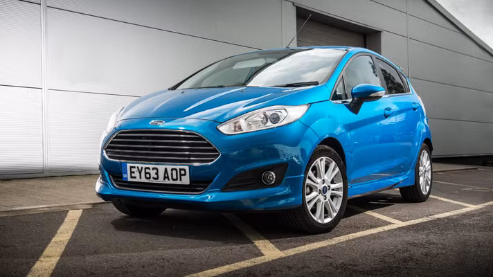 Xe được trang bị bộ động cơ Ecoboost 1.0L do Ford chế tạo, cho công suất tối đa 112 mã lực. Giá hiện hành của Fiesta là 14.945 bảng Anh (519 triệu đồng).