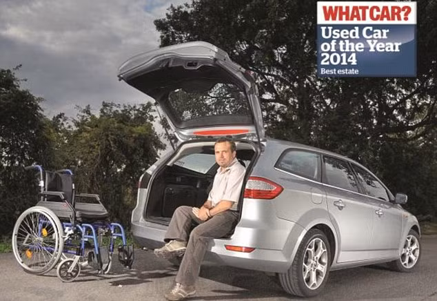 5. Ford Mondeo Estate 2.0 TDCi 140 có phong cách thiết kế chịu ảnh hưởng rõ rệt của Aston Martin, sở hữu động cơ xăng 3 xi-lanh tăng áp EcoBoost dung tích 1.0L hoàn toàn mới, cho công suất 123 mã lực và mô-men xoắn 170Nm (125 lb-ft).