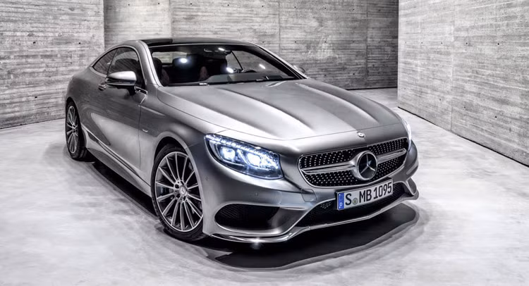 Mẫu S65 AMG Coupe được trang bị động cơ V12 6,0 lít biturbo sản sinh 621 mã lực và 1.000 Nm mô-men xoắn, khả năng tăng tốc từ 0-100 km/h trong 4,1 giây.