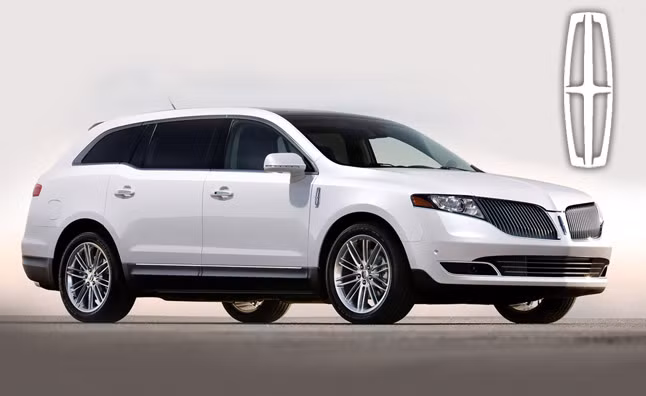Lincoln MKT cũng được đánh giá là một trong những mẫu xe chất lượng của hãng Ford. Mẫu xe này mang kiểu dáng khá lạ thường với thiết kế lưới tản nhiệt giống như hàm cá voi. Cũng giống như dòng Taurus, mẫu xe này cũng được chế tạo dựa trên nền tảng cấu trúc mang tính an toàn nhưng “khó nhằn” của Ford.