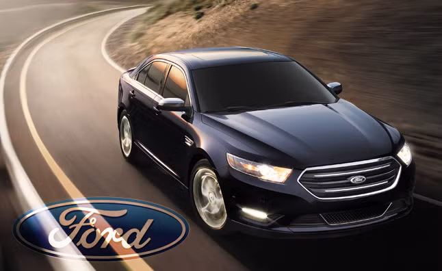 Ford Taurus: Xe mang âm hưởng các mẫu xe của năm 2009 với kích cỡ khổng lồ, trọng lượng lớn và cách bố trí không gian kém hiệu quả. Nội thất của xe không được đánh giá cao, hơn nữa, cấu trúc hao hao Volvo đã thực sự khiến mẫu xe này bị tụt hạng thảm hại.