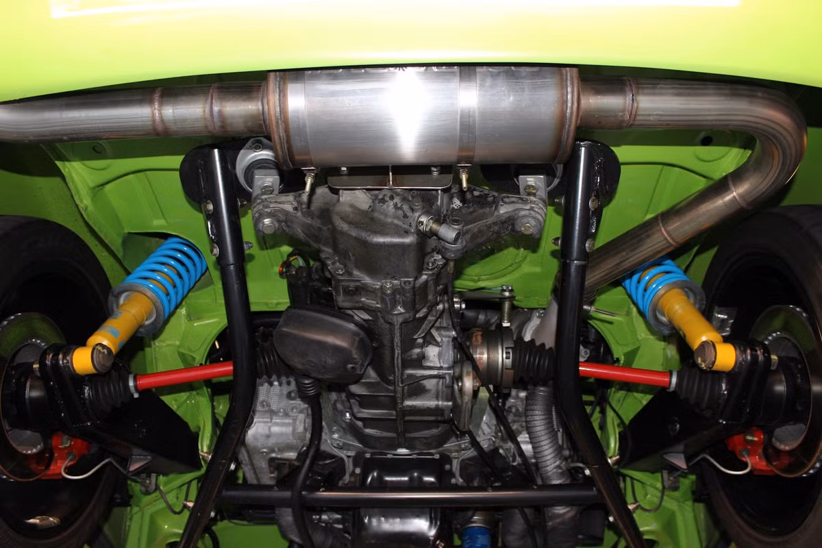 Bộ động cơ Flat dung tích 1.8L công suất 84 mã lực được thay thế bởi động cơ mới mạnh mẽ hơn.