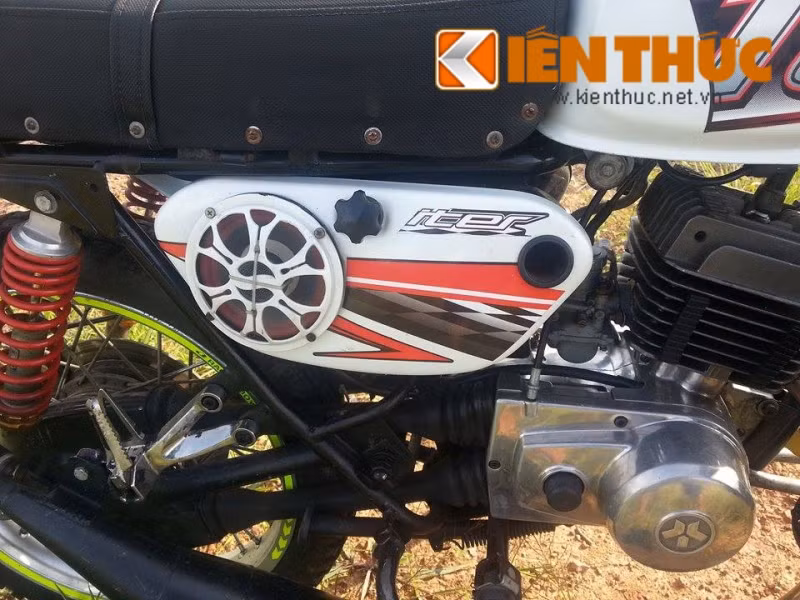 Nhờ hệ thống điện của Honda mà xe còn có thể gắn cả loa phục vụ nhu cầu giải trí của chủ xe trong các chuyến hành trình dài.