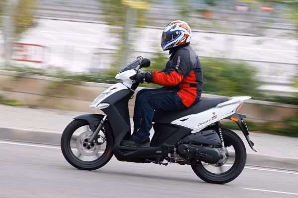 Kymco Agility City 125: Dễ sử dụng, hiệu năng cao, mức giá hợp lý là những gì mà khách hàng đánh giá về mẫu xe này. Ngoài ra, so với những đối thủ cạnh tranh khác, Kymco Agility City 125 có độ bền vượt trội hơn hẳn.