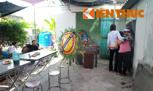 Gia đình làm đám tang cho nạn nhân.