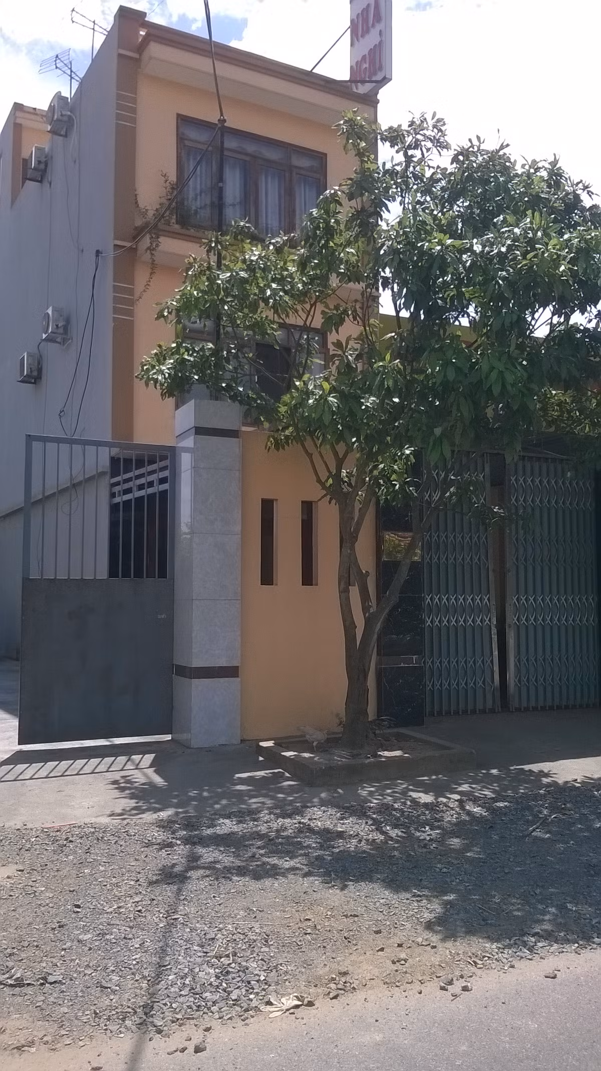 Nhà nghỉ Hoàng Việt, nơi xảy ra vụ việc.