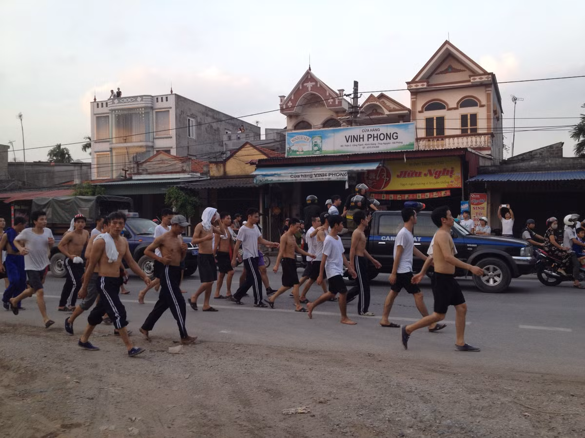 Hàng trăm học viên bỏ trốn khỏi trung tâm cai nghiện.