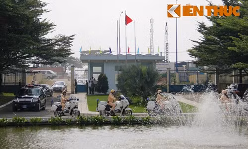 Trước đó, sáng cùng ngày, Tổng thống Ader Janos đã đến thăm nhà máy nước Thủ Đức (Sawaco) và nhà máy nước BOO tư nhân đầu tiên ở Việt Nam tại quận Thủ Đức, TP HCM.