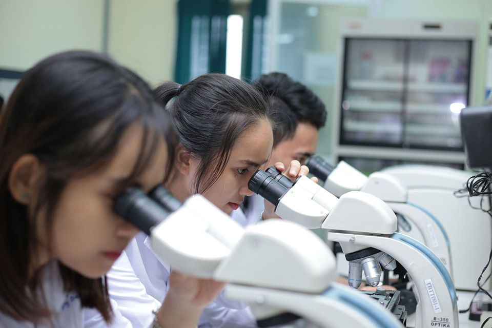 Hoc phi nhieu truong dai hoc tang manh tu nam 2022