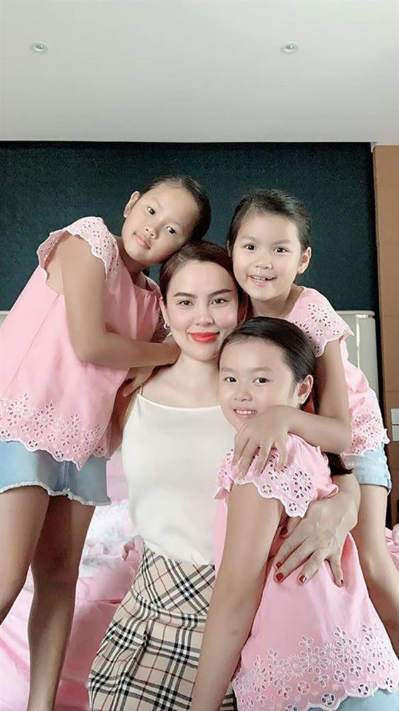 3 tiểu công chúa của hoa hậu Phương Lê và chồng cũ đại gia - Hình 3 3 tieu cong chua cua hoa hau Phuong Le va chong cu dai gia-Hinh-3