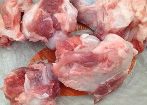 Di cho mua thit lon nho tranh xa 5 phan keo an vao ruoc doc-Hinh-2