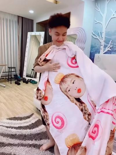 Yêu xa, tom boy Bi Bảo có cách "chống nhớ" vợ bá đạo Yeu xa, tom boy Bi Bao co cach