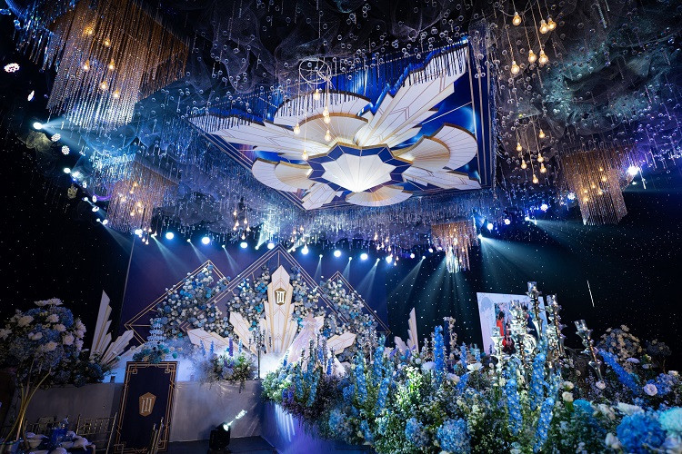 Choáng ngợp siêu đám cưới tiền tỷ của cặp trâm anh thế phiệt miền Trung ảnh 3 Choáng ngợp siêu đám cưới tiền tỷ của cặp trâm anh thế phiệt miền Trung ảnh 3