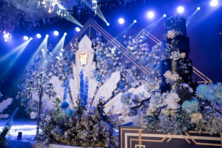 Choáng ngợp siêu đám cưới tiền tỷ của cặp trâm anh thế phiệt miền Trung ảnh 4 Choáng ngợp siêu đám cưới tiền tỷ của cặp trâm anh thế phiệt miền Trung ảnh 4