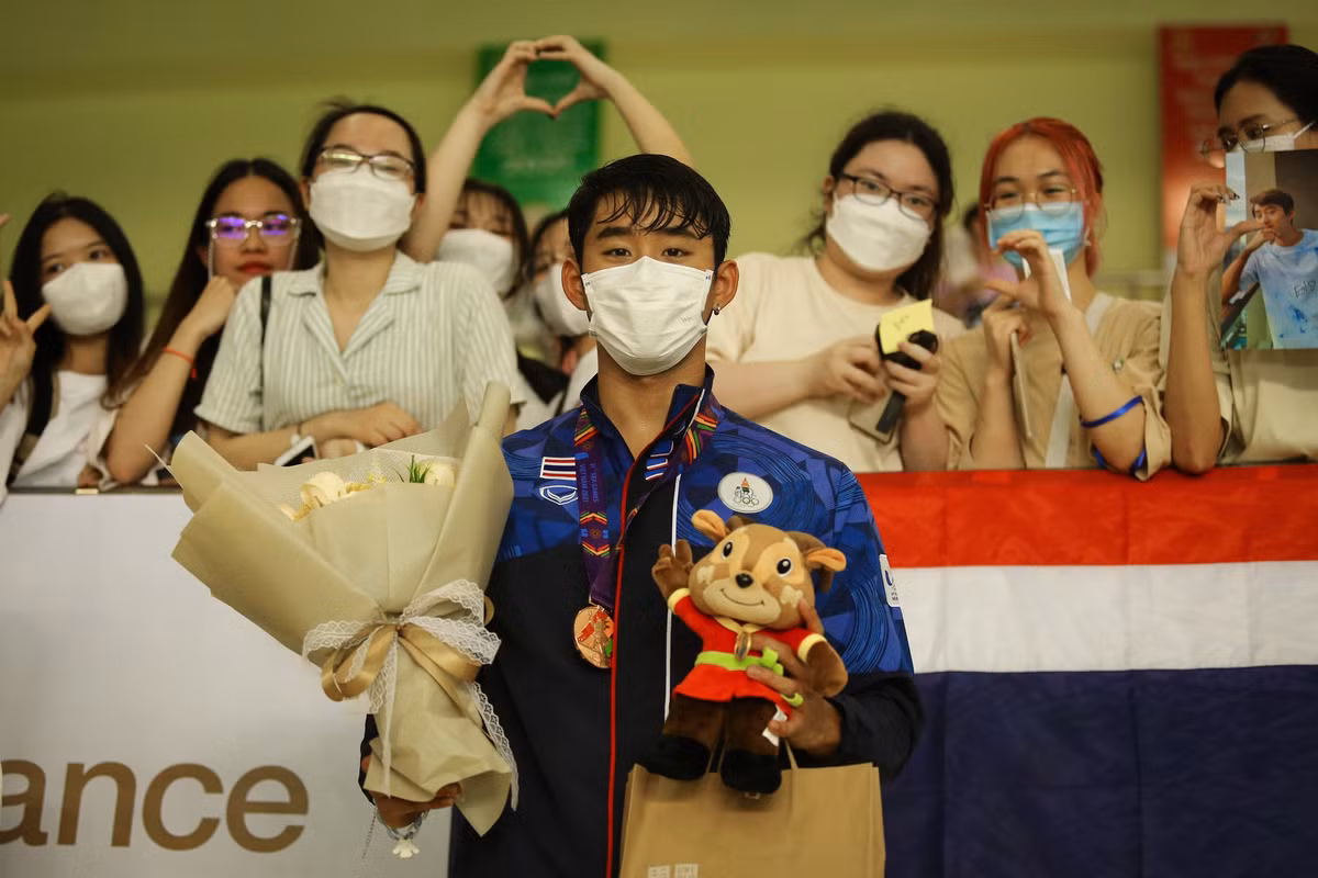 Dien vien Thai Lan trong 'Love By Chance 2' du SEA Games 31