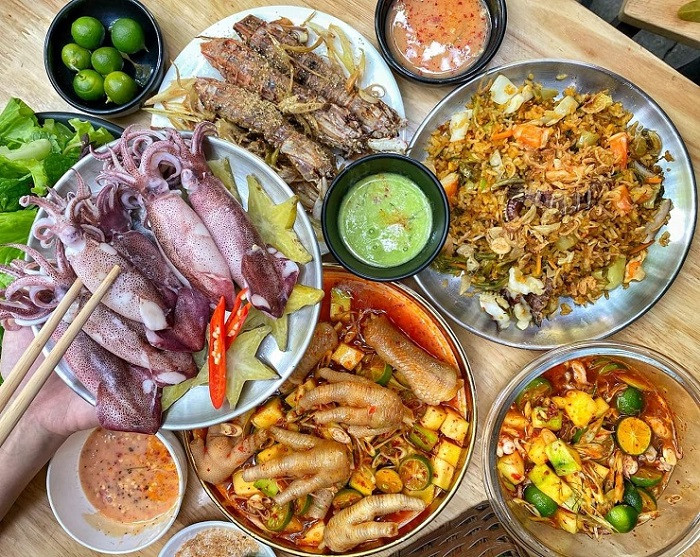 Khám phá quán mì niêu hải sản tại phố cổ Hà Nội, ngày bán 500 suất ảnh 9 Khám phá quán mì niêu hải sản tại phố cổ Hà Nội, ngày bán 500 suất ảnh 9