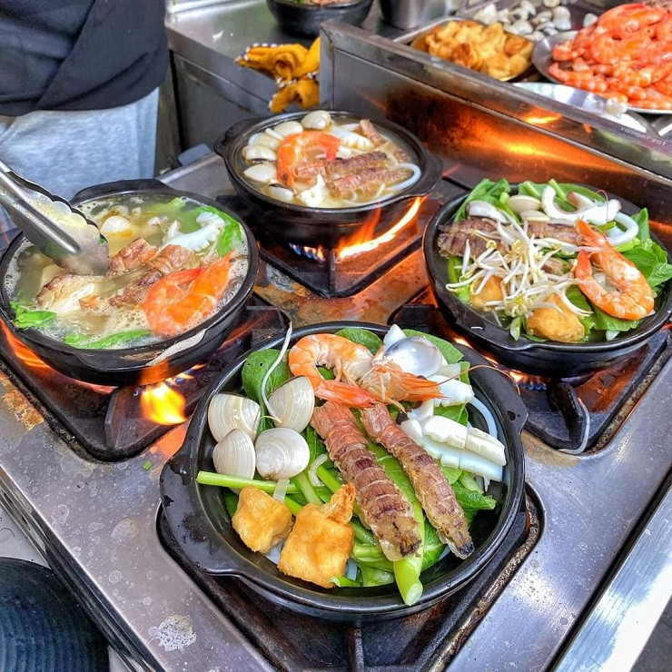 Khám phá quán mì niêu hải sản tại phố cổ Hà Nội, ngày bán 500 suất ảnh 2 Khám phá quán mì niêu hải sản tại phố cổ Hà Nội, ngày bán 500 suất ảnh 2