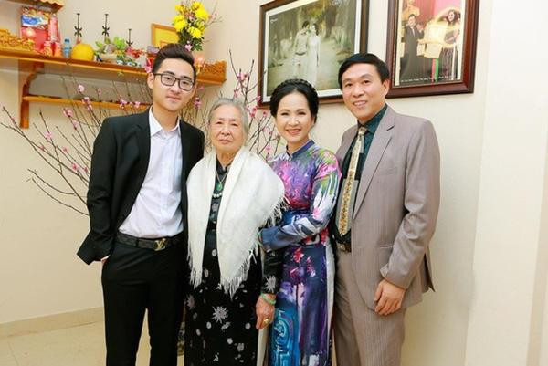 Tren phim la me chong qua quat, ngoai doi chang con dau nao so-Hinh-4