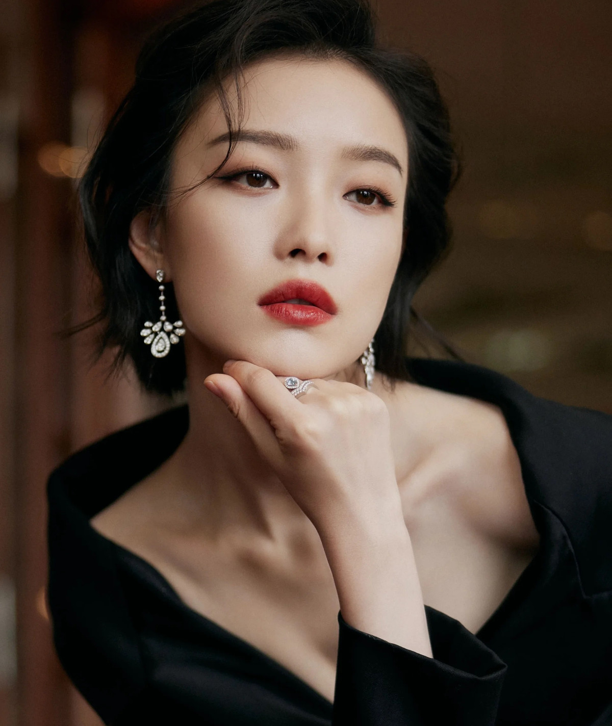 Dien vien Trung Quoc bi cam nhan cat-xe bang tien mat-Hinh-4