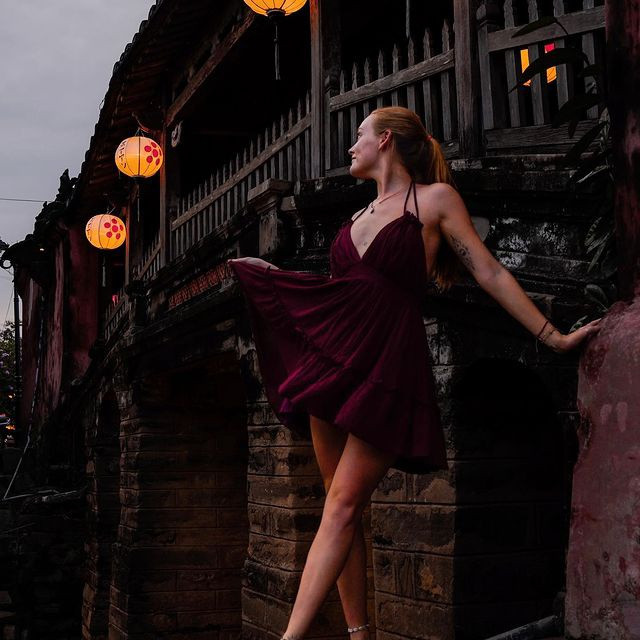 Co gai Duc phuot xe may doc Viet Nam trong mot thang-Hinh-3