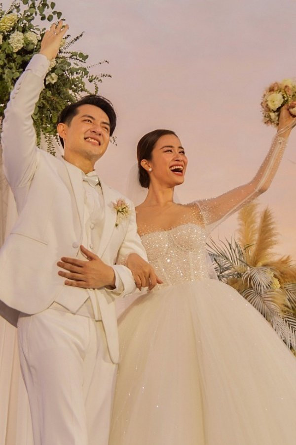 Nhung dam cuoi showbiz Viet co dan khach moi tuan thu dung dresscode nhat-Hinh-8